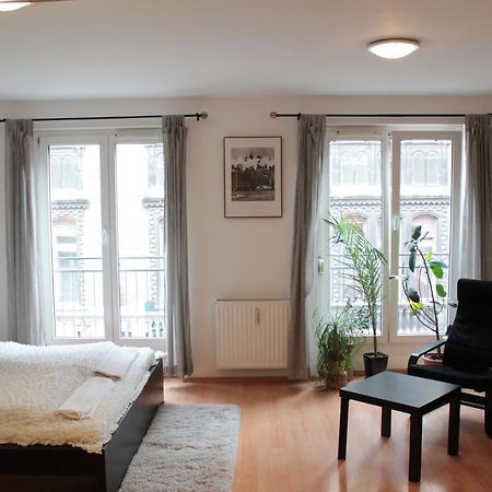 Erkel Apartment Budapeste Exterior foto