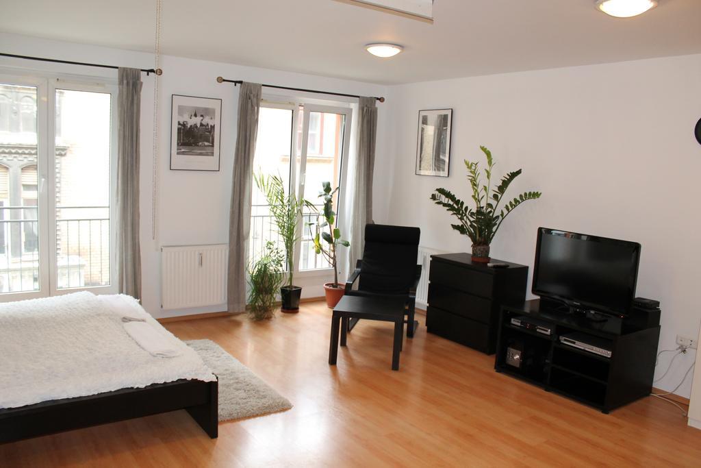 Erkel Apartment Budapeste Exterior foto