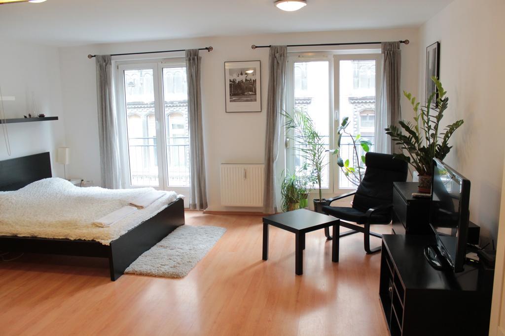 Erkel Apartment Budapeste Exterior foto